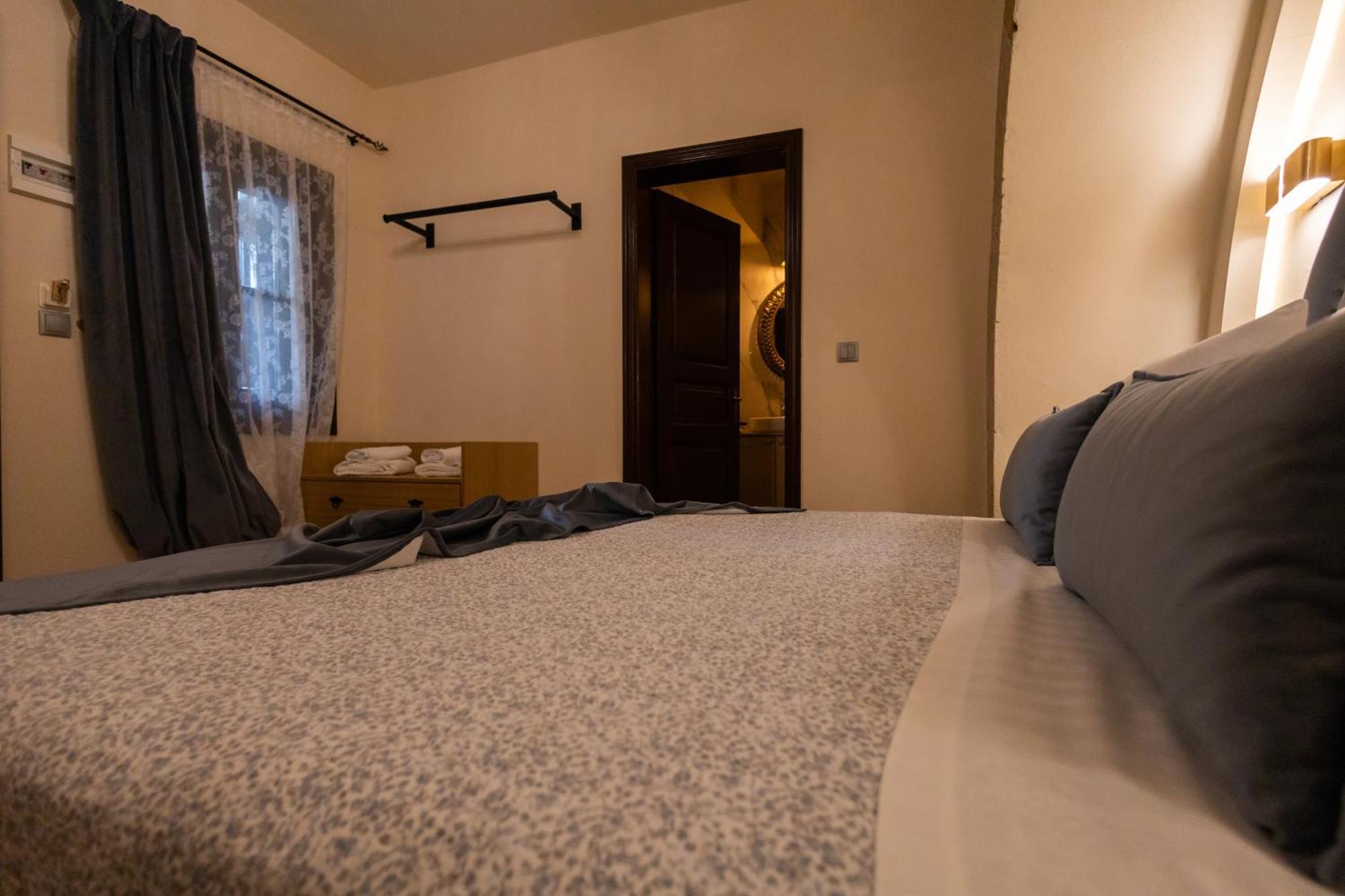 April Luxury Suites (Adults Only) Rhodes City Rum bild