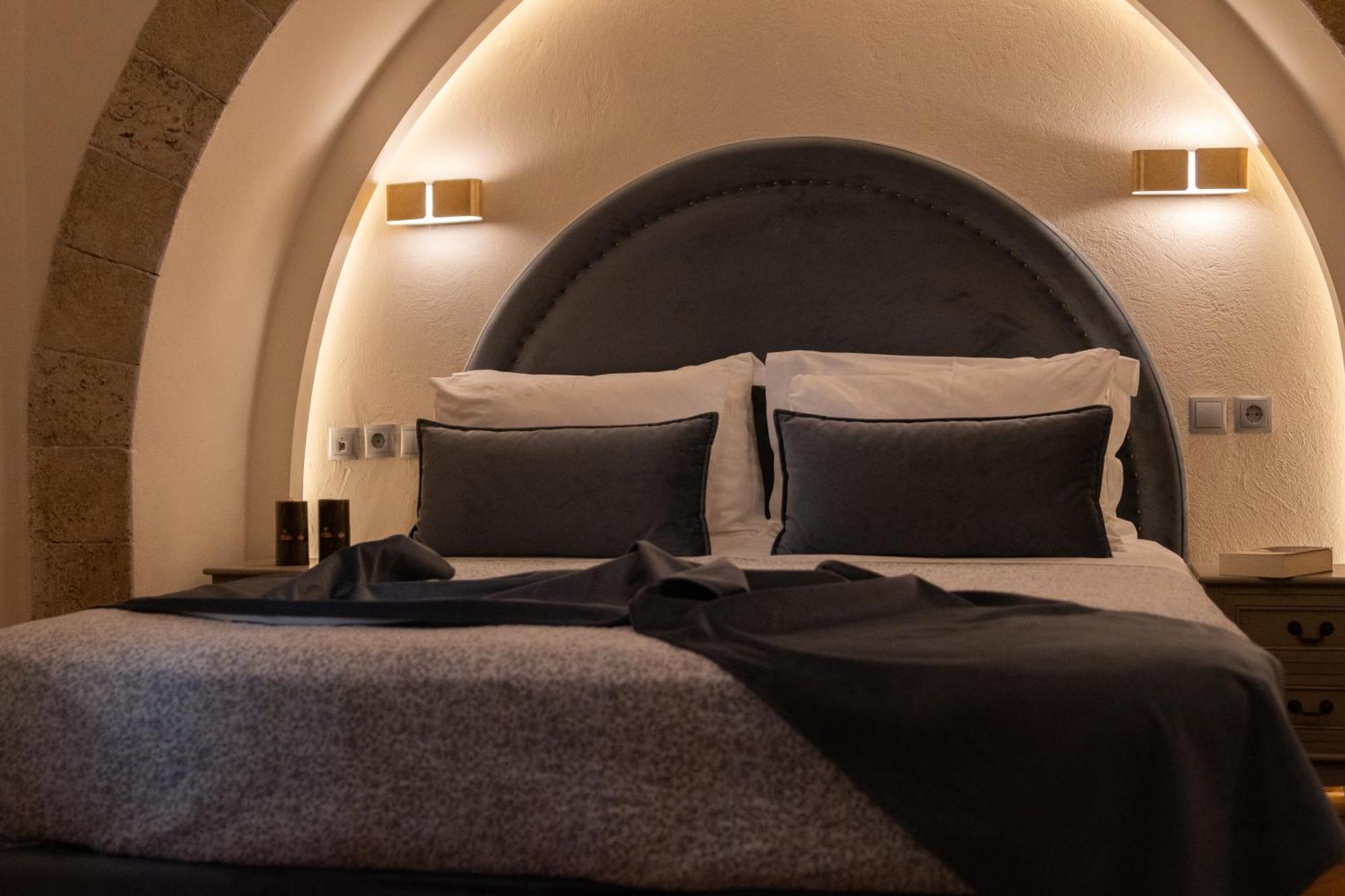 April Luxury Suites (Adults Only) Rhodes City Rum bild